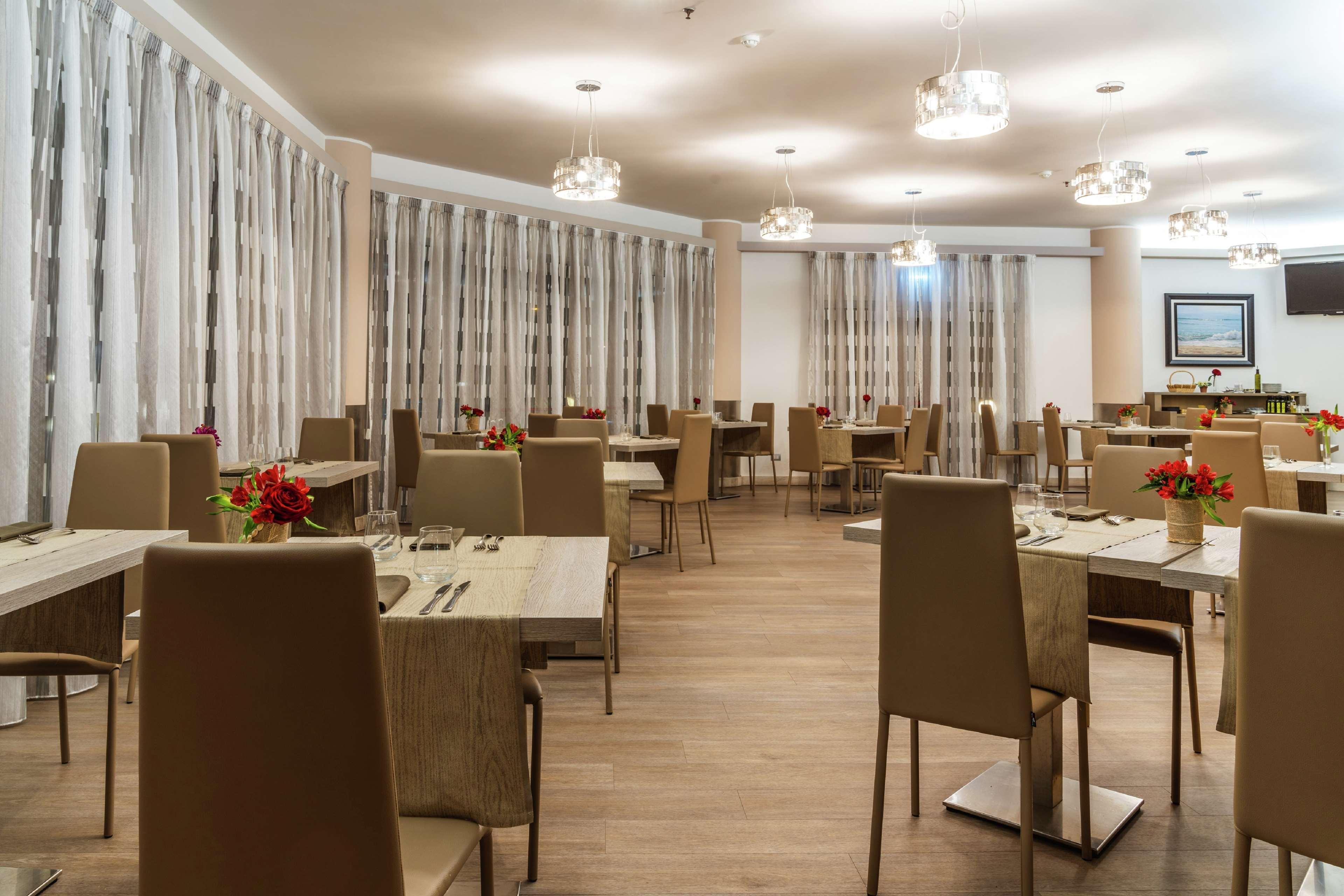 Delta Hotels By Marriott Olbia Sardinia Екстериор снимка