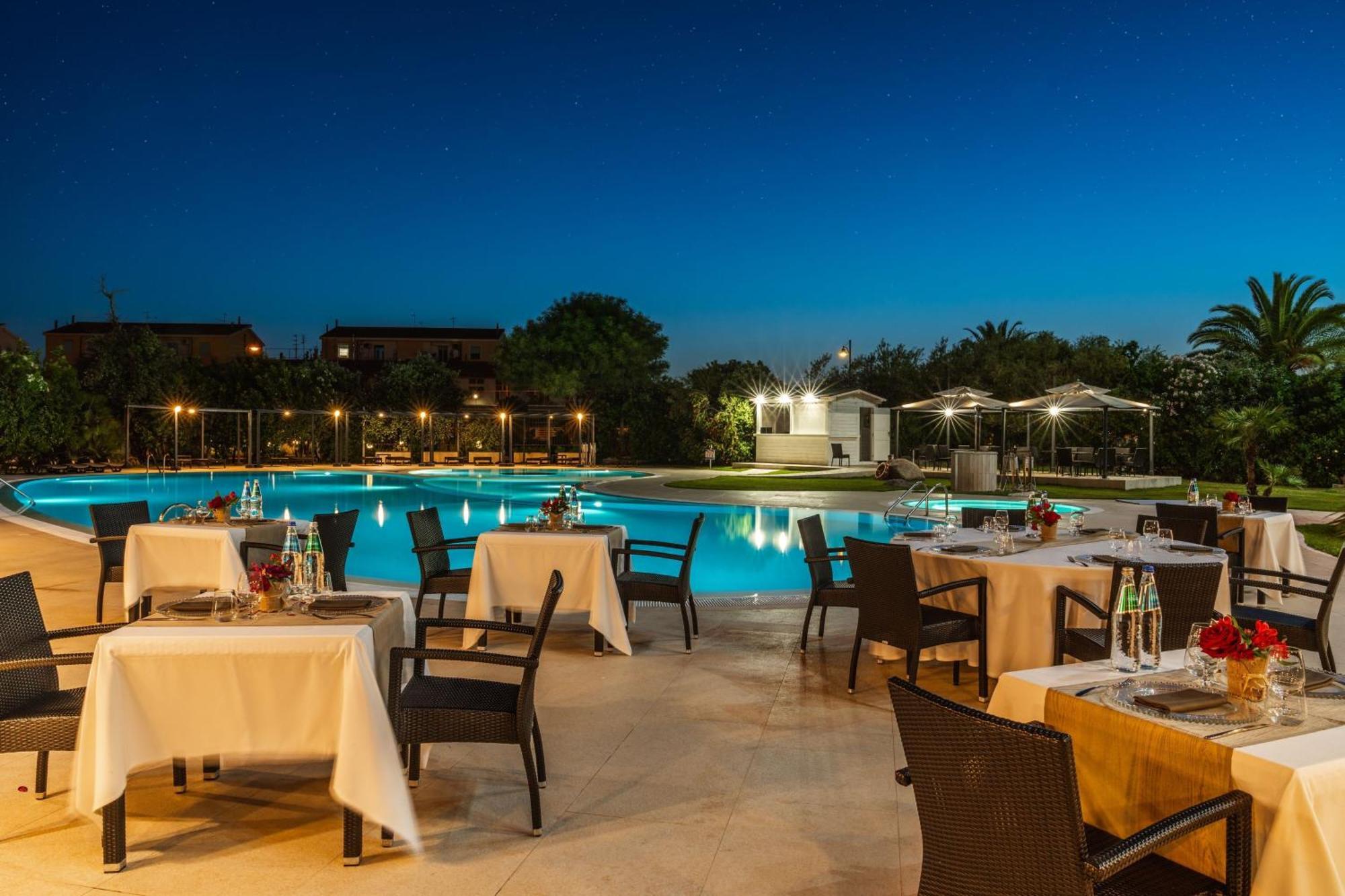 Delta Hotels By Marriott Olbia Sardinia Екстериор снимка