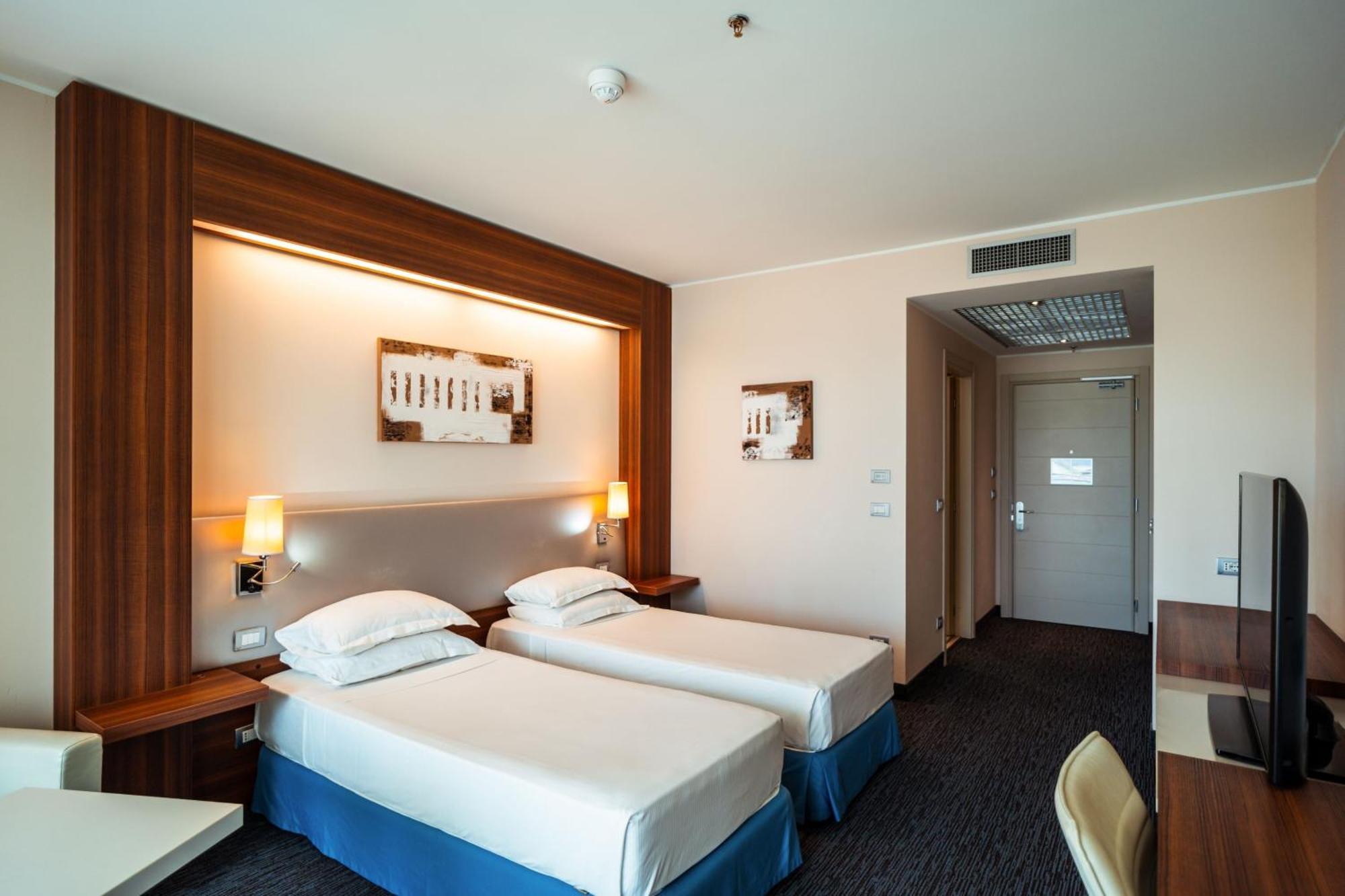 Delta Hotels By Marriott Olbia Sardinia Екстериор снимка