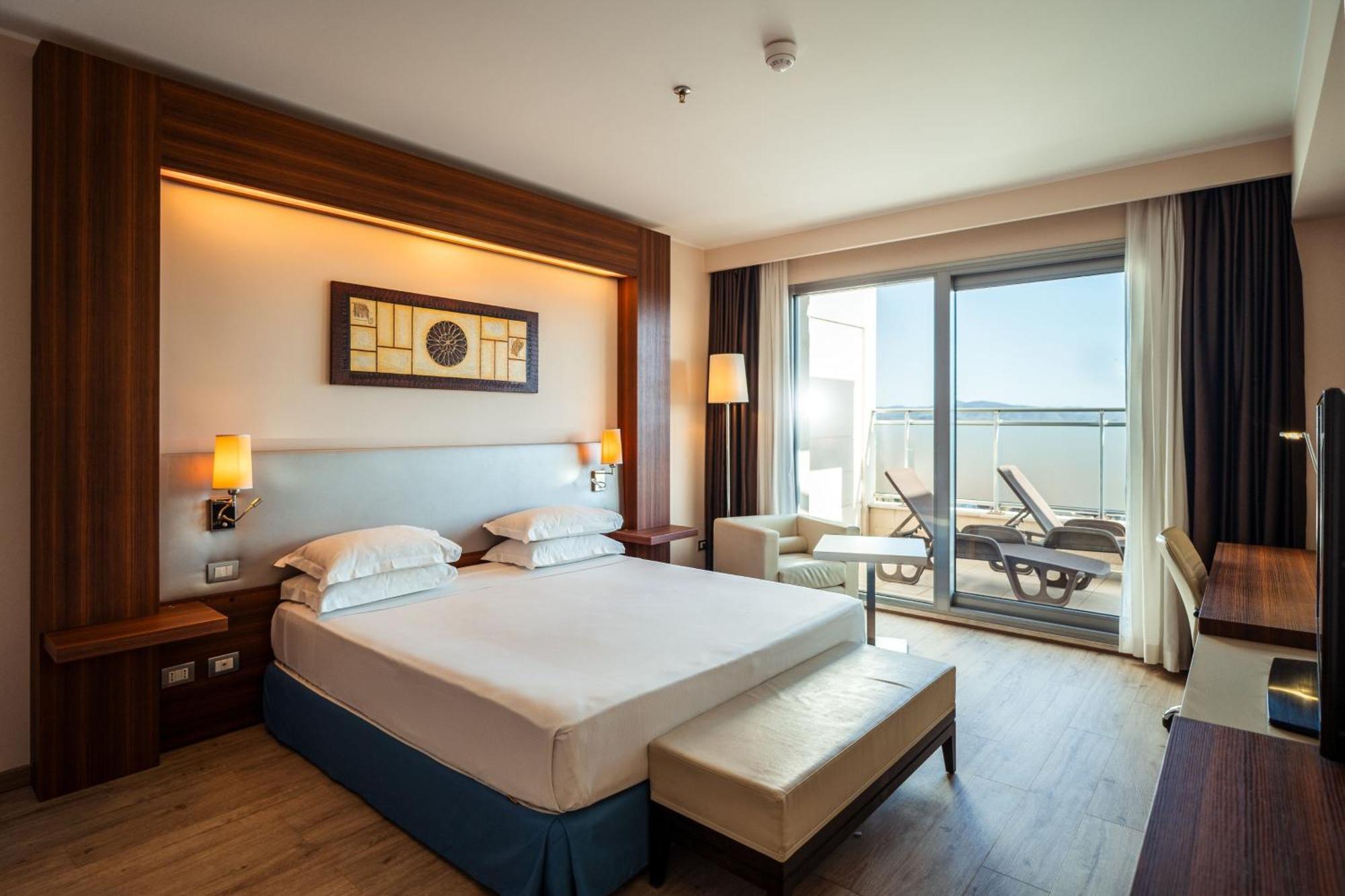 Delta Hotels By Marriott Olbia Sardinia Екстериор снимка